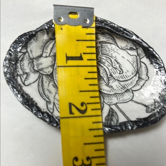 Hand Crafted Black & White Floral Trinket  Dish - Picture 8 of 9